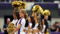 NFL : la présence de deux cheerleaders masculins chez les Minnesota Vikings suscite des commentaires haineux