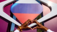 Sans artistes LGBT mais avec le faux fils caché de Michael Jackson... On vous présente l'Intervision, le remake russe de l'Eurovision