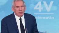 "La France est le pays du monde qui a le plus d'impôts, et on ne peut pas dire que l'on se porte mieux. La question, c'est la réorganisation complète de notre action publique", déclare François Bayrou, ancien Premier ministre et président du MoDem.