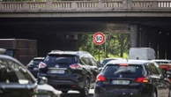 Périphérique parisien à 50 km/h : la baisse de la vitesse "efficace" sur le dioxyde d'azote, "négligeable sur les particules fines", selon Respire