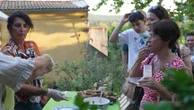 Dans le Var, la balade gourmande d'Ampus rassemble tous les habitants autour de petits plats