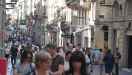 Démographie : les Français seront moins nombreux et plus âgés en 2070