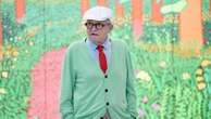 "Tout d'un coup, vous vous retrouvez avec un des plus grands artistes du monde", raconte une élue normande, qui a posé pour le peintre David Hockney