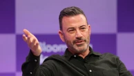 "J'espère que nous avons tracé une ligne rouge" : l'humoriste américain Jimmy Kimmel défend la liberté d'expression