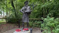 Une cagnotte ouverte en Grande-Bretagne après le vol d'une statue d'un joueur de cornemuse dans le Calvados, à quelques jours du D-Day