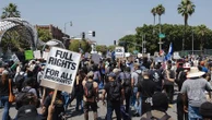 "Tout le monde est concerné, même nous qui sommes européens" : ce ressortissant français de Los Angeles confie son inquiétude alors que les affrontements se poursuivent