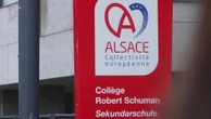Bas-Rhin : après l’agression d’une professeure au couteau, élèves et parents tentent de surmonter la peur