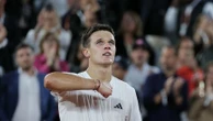 Roland-Garros 2026 : Jakub Mensik, du bord du précipice au dernier carré du tournoi