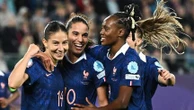 Euro 2025 : une équipe de France rajeunie et appliquée confirme face aux Galloises et se rapproche des quarts de finale
