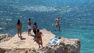 Vacances d'été : le danger des plongeons sauvages, un risque minimisé par les jeunes en quête de sensations fortes