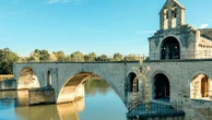 "Cosmos ou les fantômes de l’amour" : l’exposition de l’artiste Jean-Michel Othoniel, à découvrir dans 10 lieux d’Avignon