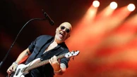 "Nous les chansonniers, nous sommes les résistants de la République", affirme Pascal Obispo