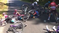 Tour de France 2025 : une sévère chute dans le peloton met à terre Guillaume Martin-Guyonnet, Joao Almeida et plusieurs coureurs à 5 km de l'arrivée