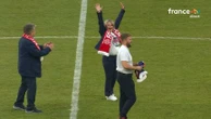 Finale de la Coupe de France : la mère et le beau-père de Christophe Gleizes, journaliste français détenu en Algérie, donnent le coup d'envoi de Lens-Nice