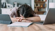 En 2024, "49% des jeunes actifs se sont vu prescrire au moins un arrêt maladie", selon un baromètre