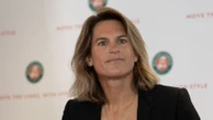 Roland-Garros 2025 : l'absence de match féminin en soirée, le comportement des supporters français... Les réponses d'Amélie Mauresmo aux polémiques