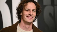 "Il faut que ce soit drôle et méchant" : c'est quoi le "roast", cette pratique américaine du clash au cœur d'une nouvelle émission sur Netflix ?