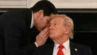 Guerre à Gaza : ce moment où Marco Rubio interrompt Donald Trump avec une note manuscrite sur l'accord de paix