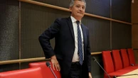 Immigration : Gérald Darmanin a-t-il été "le pire ministre de l'Intérieur" en termes d'attribution de premiers titres de séjour ?