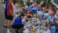 "C'était un modèle" : aux Etats-Unis, des veillées continuent de rendre hommage à Charlie Kirk avant une grande cérémonie à Phoenix