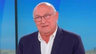 Crise politique : "Le problème de tout le monde, y compris des trois derniers Premiers ministres, c'est le président de la République", tranche Michel Sapin