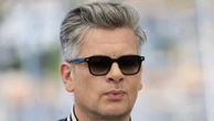 Benjamin Biolay nous emmène visiter son "Disque bleu" et nous y invite à y rester : "Les chansons sont finies quand je vais les chanter en public"
