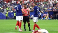"Est-ce que l'arbitre a le niveau pour une demi-finale de Coupe du monde ?", s'est interrogé Didier Deschamps après l'élimination de la France face à l'Espagne