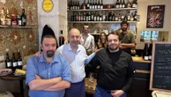 À Paris, l'étoilé Camille Saint-M'Leux apprécie la cuisine bistrotière de Maxime Le Meur et Sébastien Perrier