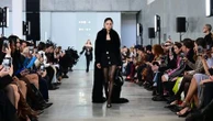 "Clean Girl" et "Old Money" : la mode signe-t-elle le retour du conservatisme ?