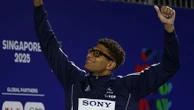 Mondiaux de natation : "Il y a un poids en moins, je l'ai fait", se réjouit Yohann Ndoye-Brouard, médaille de bronze au 100 m dos