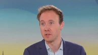"Plus Édouard Philippe ou Gabriel Attal voient la crise politique s'aggraver, plus ils cherchent à se démarquer", pointe Louis Hausalter, journaliste politique