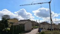 Haute-Saône : une grue abandonnée trouble le quotidien d’un village depuis 15 ans