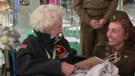 Pour les 81 ans du Débarquement, les derniers vétérans américains acclamés par le public en Normandie