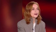 "Les dialogues sont très savoureux", assure Isabelle Huppert à propos de son film "La Femme la plus riche du monde"