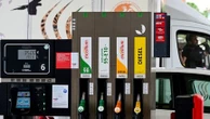 Jugeant la mesure coûteuse et inefficace, des experts déconseillent une baisse de la TVA sur les carburant