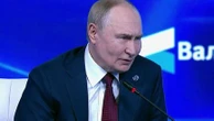 "Il fait comme Napoléon" : Vladimir Poutine s'en prend à Emmanuel Macron après les déclarations du président français sur les drones survolant l'Europe