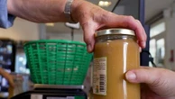 Tarn : 15 ans après sa fermeture, l'épicerie d'un village transformée en commerce participatif grâce aux habitants