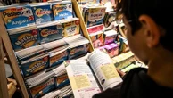 Sherlock Homes, le Tour de France, les voyages... La diversité des cahiers de vacances pour adultes fait leur succès