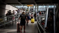 "Les voyages ont triplé de prix" : pour de nombreux Français, partir en vacances est devenu "un luxe"