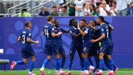 L'équipe de France s'impose facilement contre l'Irak entre les orages, et se qualifie pour les seizièmes de finale de la Coupe du monde 2026.