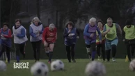 Coupe du monde des "mamies foot" : "Envoyé spécial" a suivi une équipe française, moyenne d'âge 63 ans