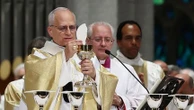 Accueilli par la foule en liesse à Barcelone, le pape Léon XIV affirme que les chrétiens ne peuvent pas "promouvoir la guerre"