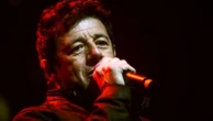 "Il m'a fait croire en l'homme, et en fait, c'est le pire de tous" : les fans de Patrick Bruel partagés entre dégoût et fidélité face aux accusations de violences sexuelles