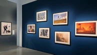 Portraits, images artistiques ou d'actualité... Les coups de foudre photographiques d'Elton John mis à l'honneur lors d'une exposition à Paris