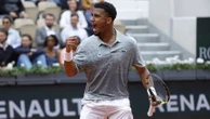 Roland-Garros 2025 : même diminué, Arthur Fils se qualifie pour le troisième tour après une bataille de plus de quatre heures contre Jaume Munar
