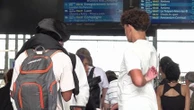 "On est dans la galère totale" : une panne électrique sur le réseau SNCF perturbe les vacances de centaines de voyageurs