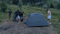"On peut avoir jusqu'à 120 tentes" : devant le succès du bivouac, le parc national des Ecrins impose des règles de bonne conduite