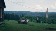 "Home Stories" : la réalisatrice allemande Eva Trobisch sonde l'histoire d'une famille et celle de son pays dans un film choral