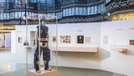 "Objet utilitaire, symbolique et esthétique, le sac a traversé les siècles, reflété les rites et coutumes d’une société " : Sylvie Marot, commissaire de l'exposition "Sac, sac, sac"