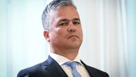 Le président roumain nomme un nouveau Premier ministre, en pleine crise politique